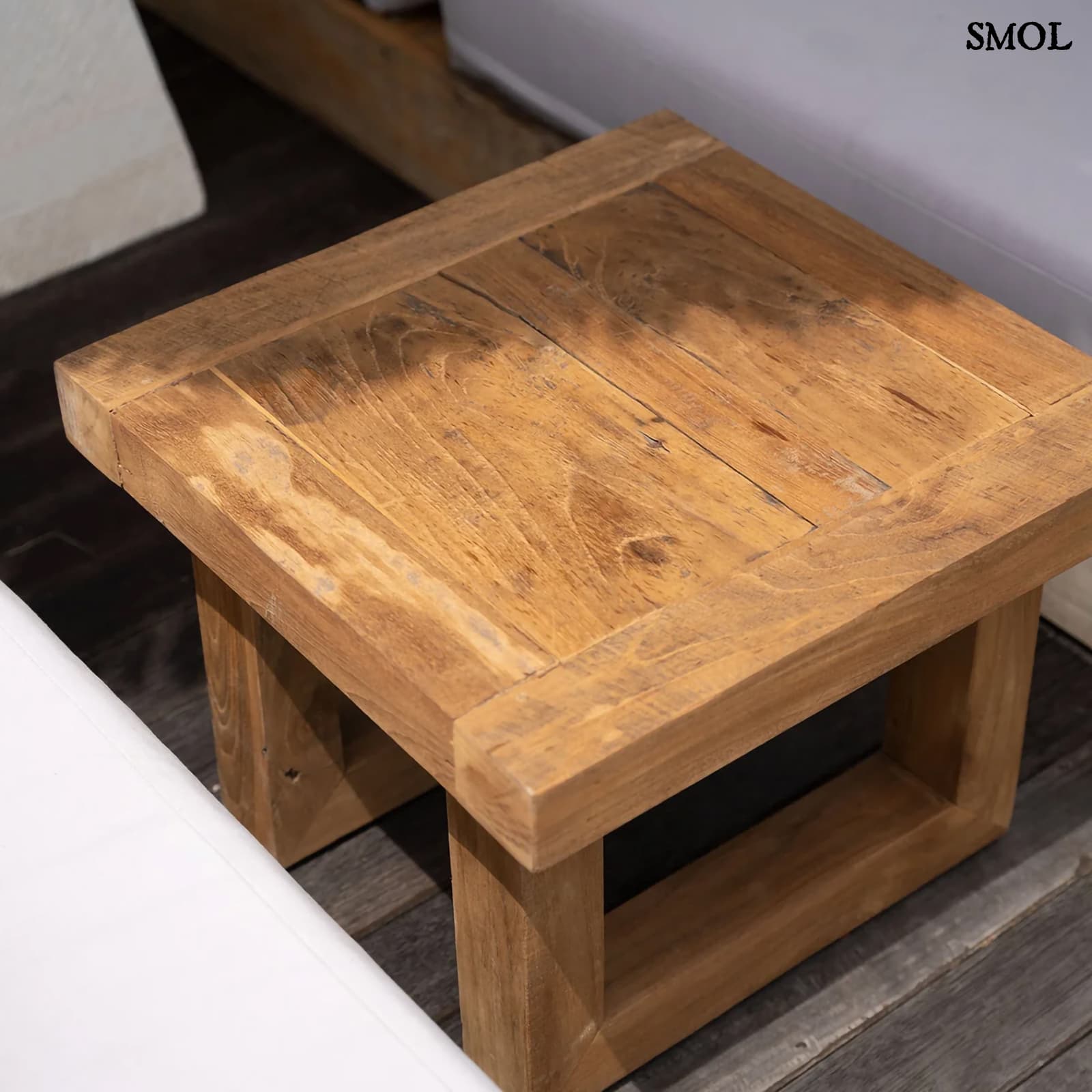 Újrahasznosított Teakfa Kisasztal – Natúr, 50 cm | RECLAIMED TEAK - smol.hu - nagyítva