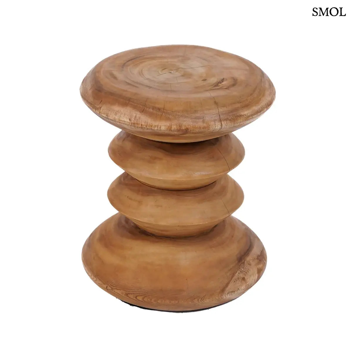 Hullámos formájú, kézzel készült tömör suar fa ülőke és lerakóasztal natúr színben, fehér háttérrel