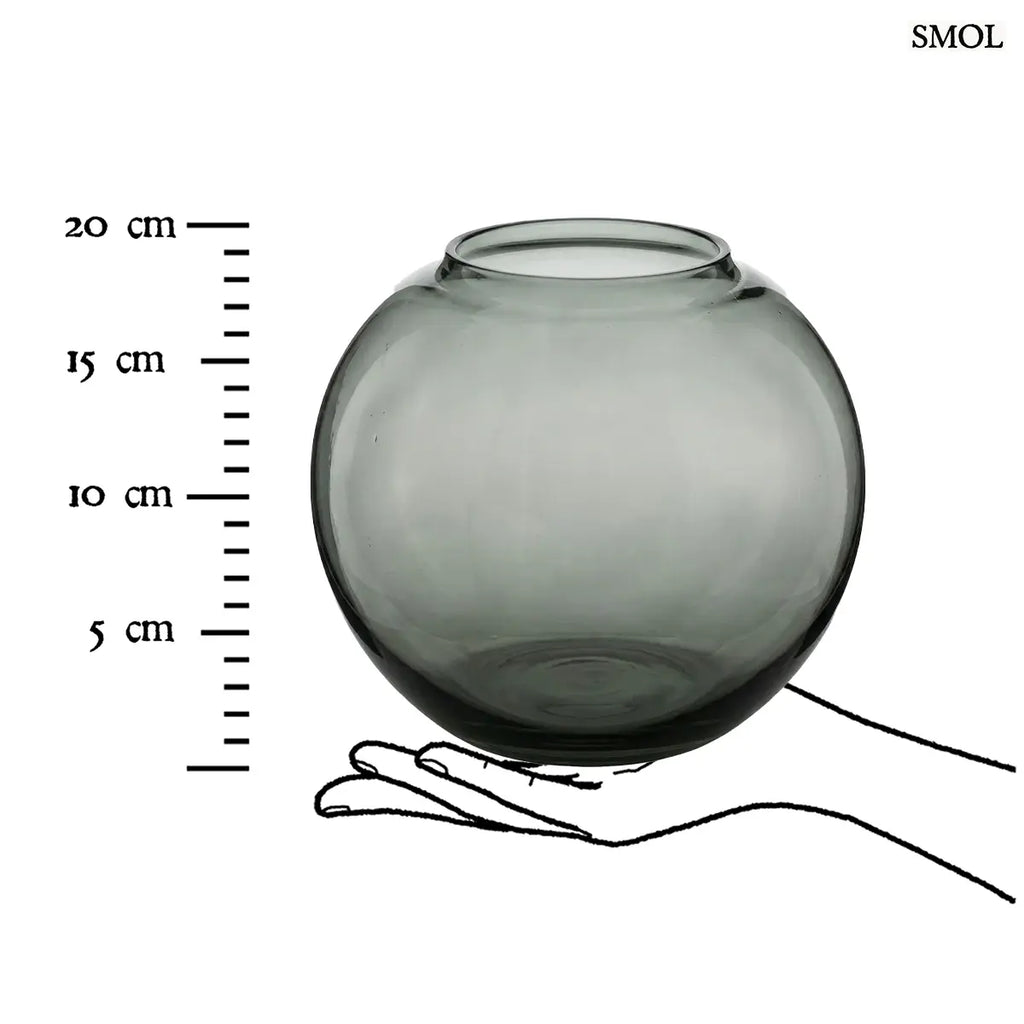Kerek füstös szürke kézzel fújt üveg váza 21×21 cm, méretarányosan