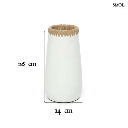 Váza- fehér, terrakotta, raffiával, 26 cm | STEFF - smol.hu - méretekkel