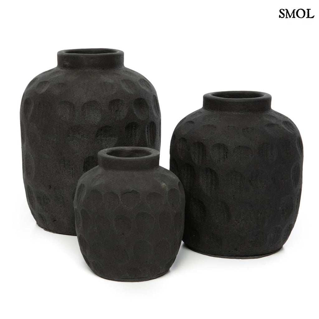 TRENDY, fekete, terrakotta váza, 18 cm - smol.hu - három méretben