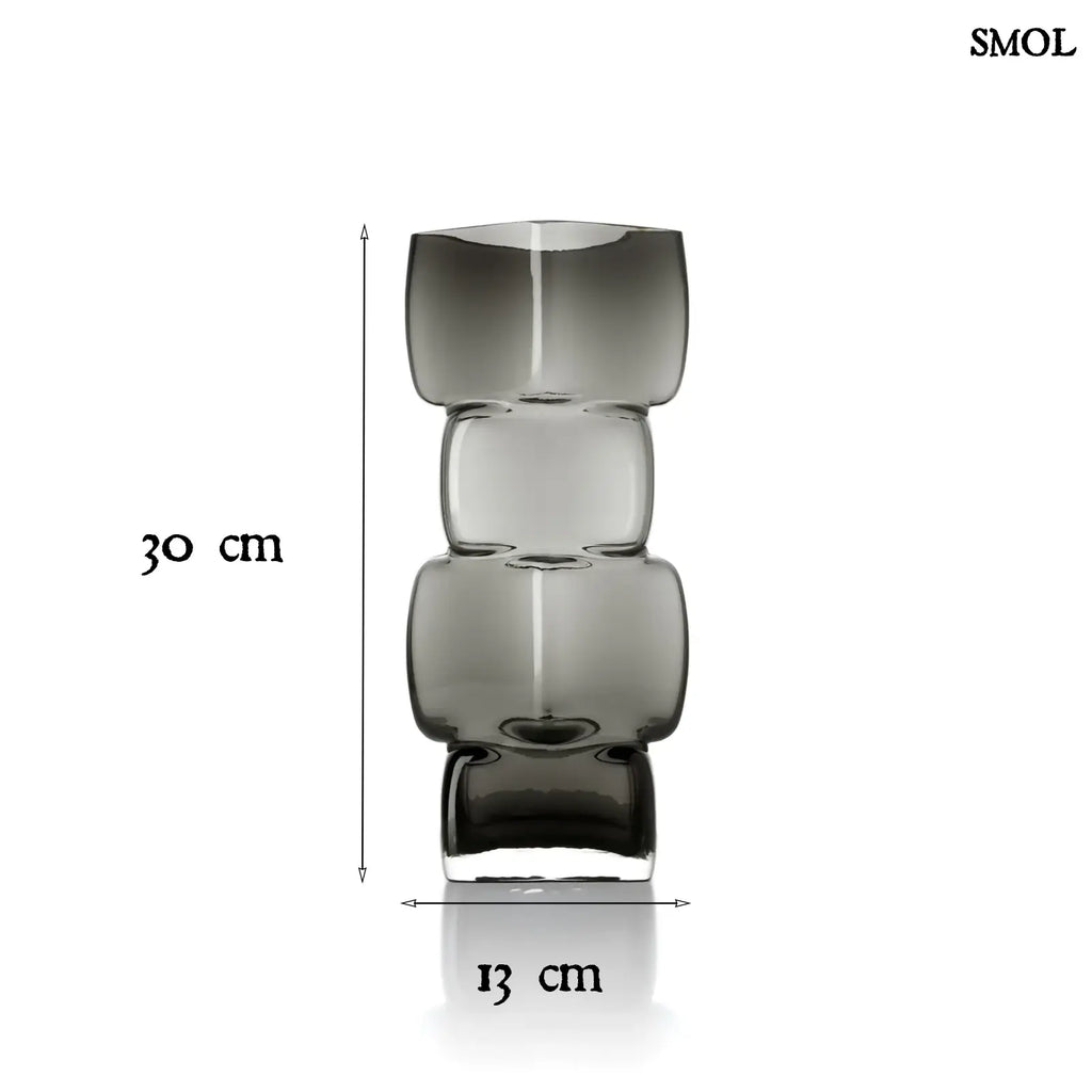 Váza – Kézzel készült, újrahasznosított, sötétszürke üveg váza kocka formával, méretekkel
