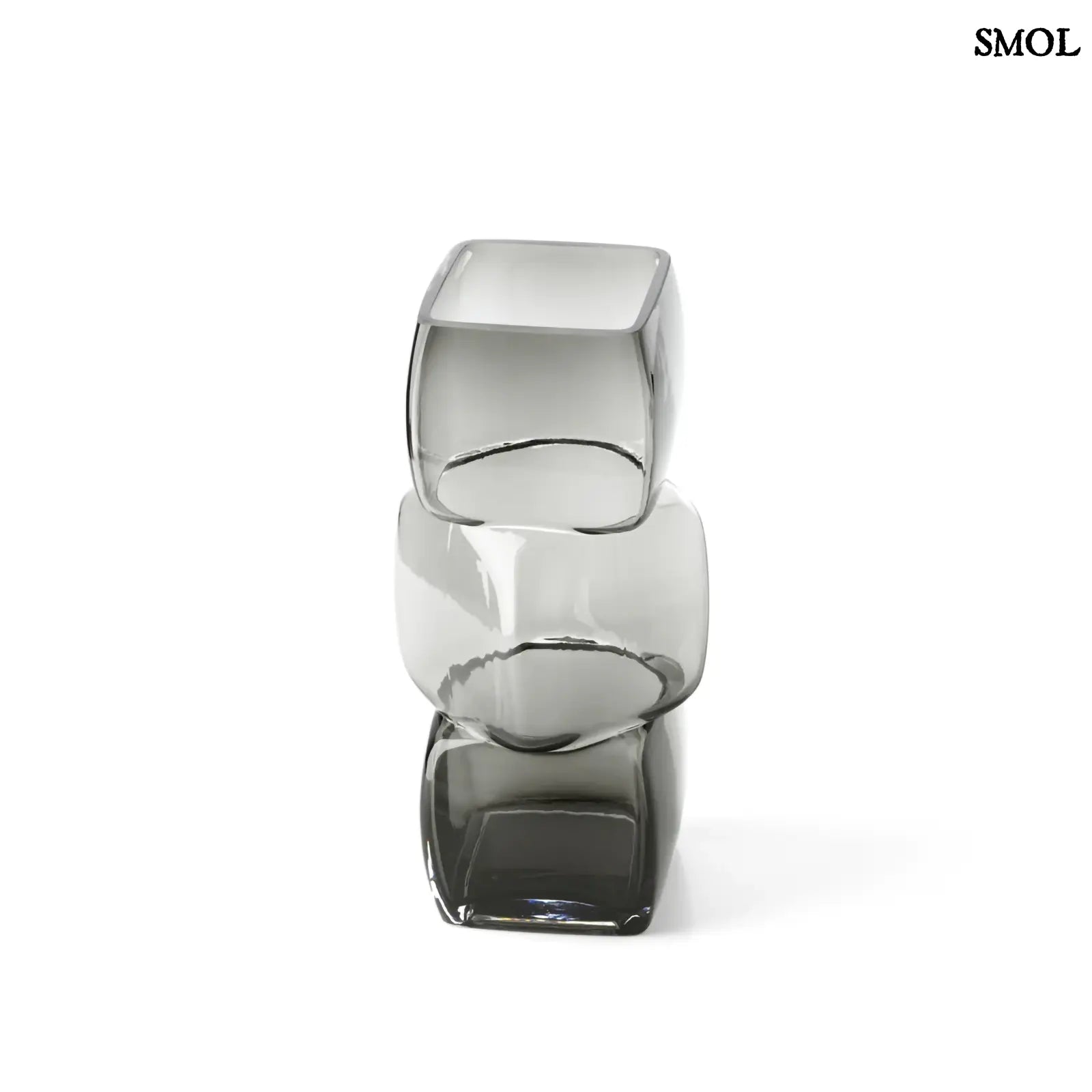 Sötétszürke, három részből álló, kocka formájú, újrahasznosított üveg váza, fehér háttérrel