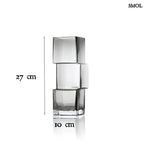 Függőlegesen elrendezett, három kocka alakú sötétszürke üveg váza, méretekkel