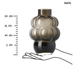 Sötétszürke luxus szürke üveg váza, buborékos szőlőfürt design formában. Újrahasznosított, kézműves termék, méretarányosan