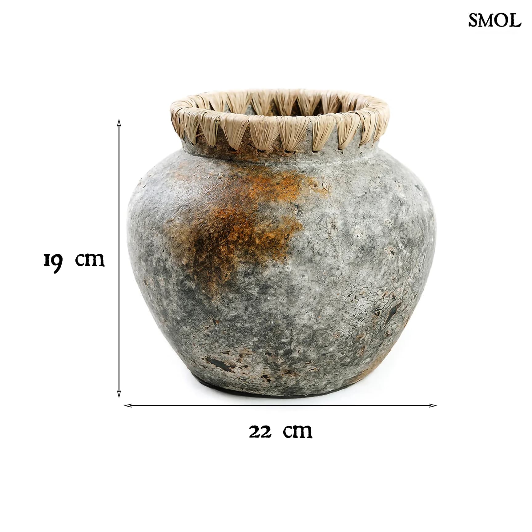 Váza - szürke terrakotta, raffiával, 22 cm | STELY - smol.hu - méretekkel
