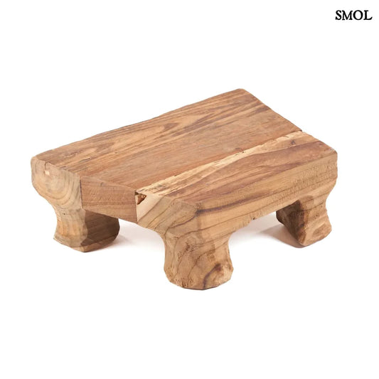 YUMMY, teakfa tálaló tál lábakon, 30 cm - smol.hu - fehér háttérrel