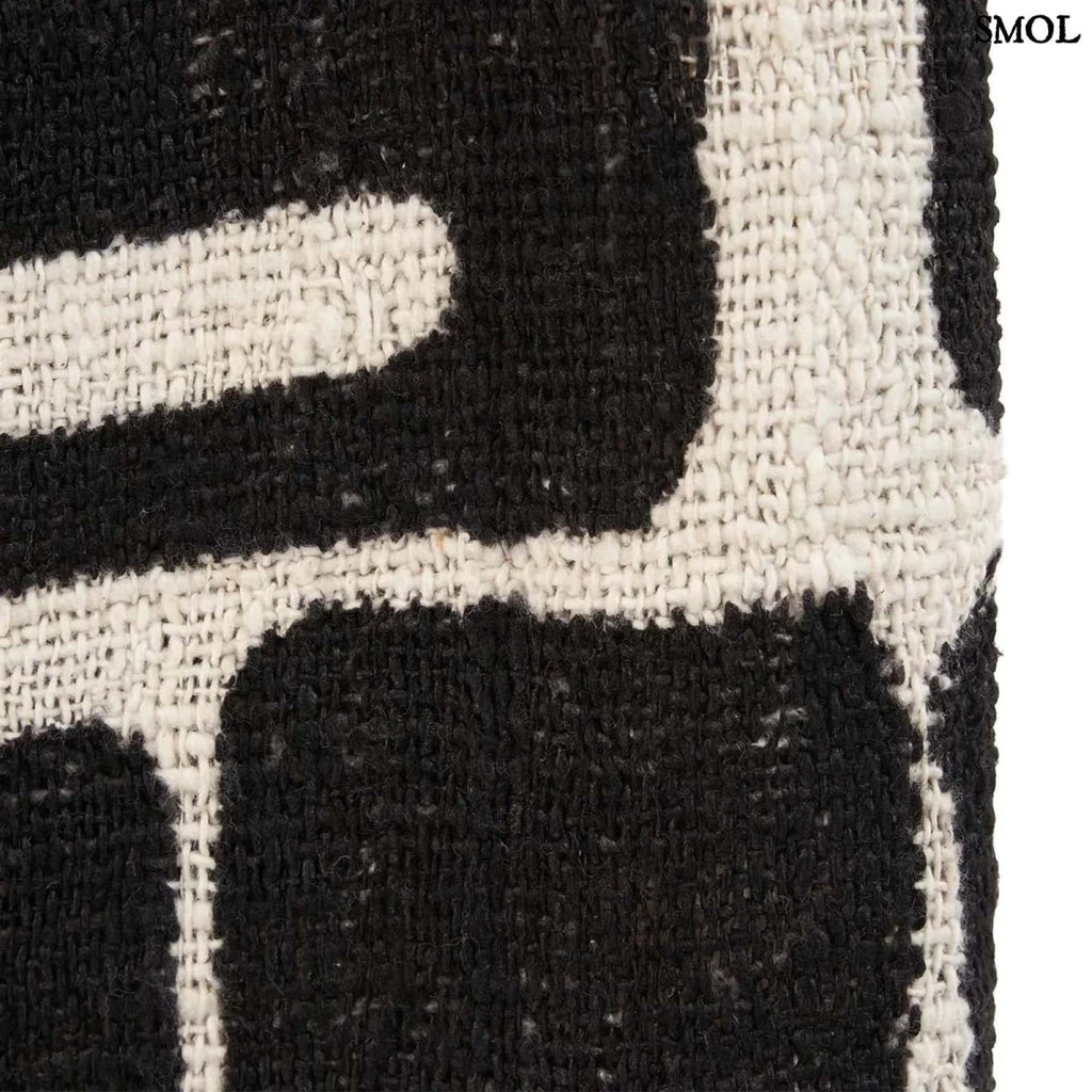 Azték mintás pamut ágytakaró natúr és fekete színekben - nagyítva