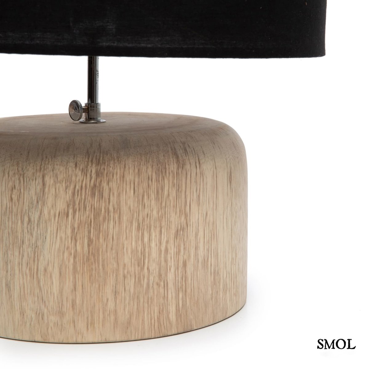 Teakfa talpú fekete burás asztali lámpa talp nagyítva