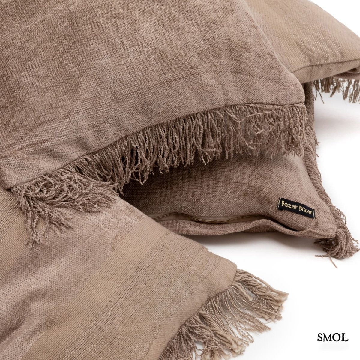 Kézzel festett bársony díszpárnahuzat több méretben egymáson