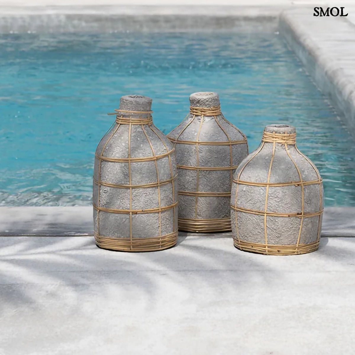 Beton Hatású Terrakotta Váza Rattan Díszítéssel, 23 cm | WHOOPY - SMOL