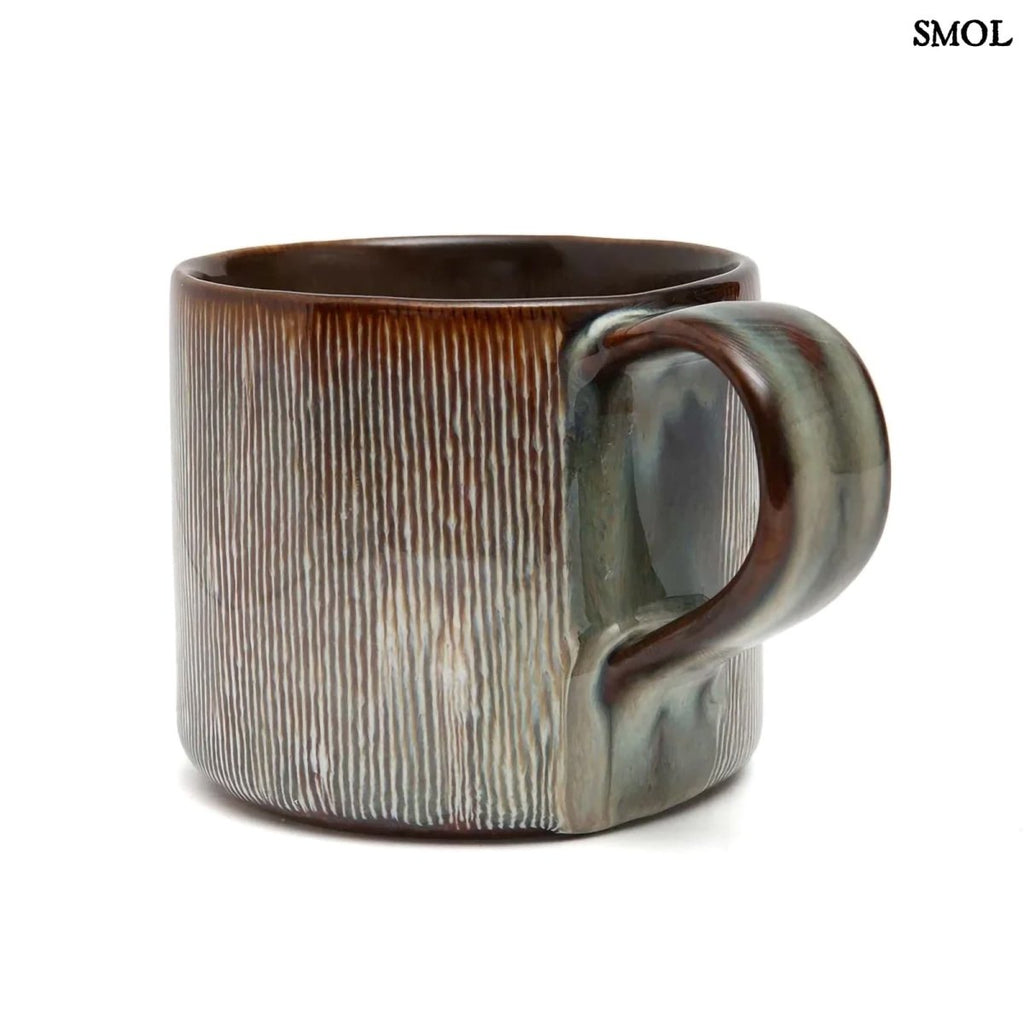 Bögre szett hat darab kézzel készült kerámiából - fül felé forgatva