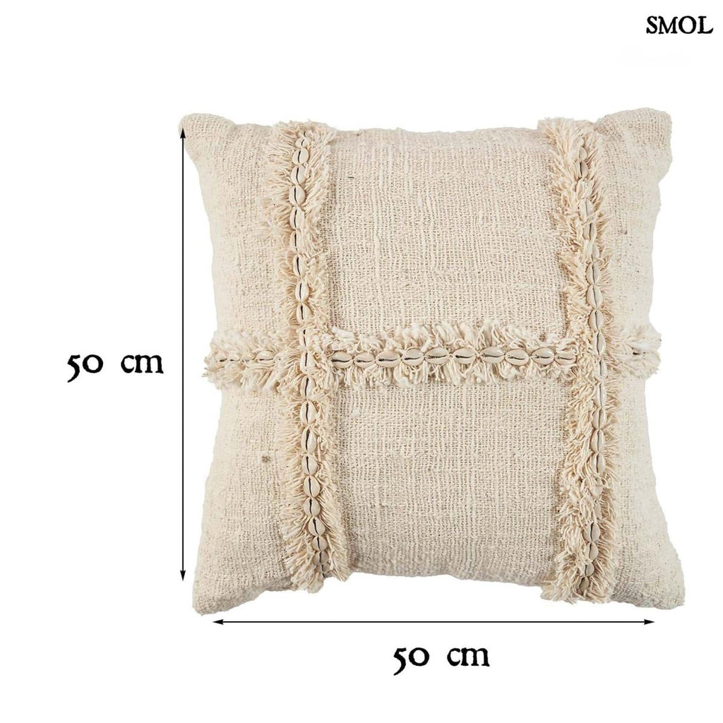 Boho pamut párna natúr színben, kagylómintás díszítéssel - méretekkel