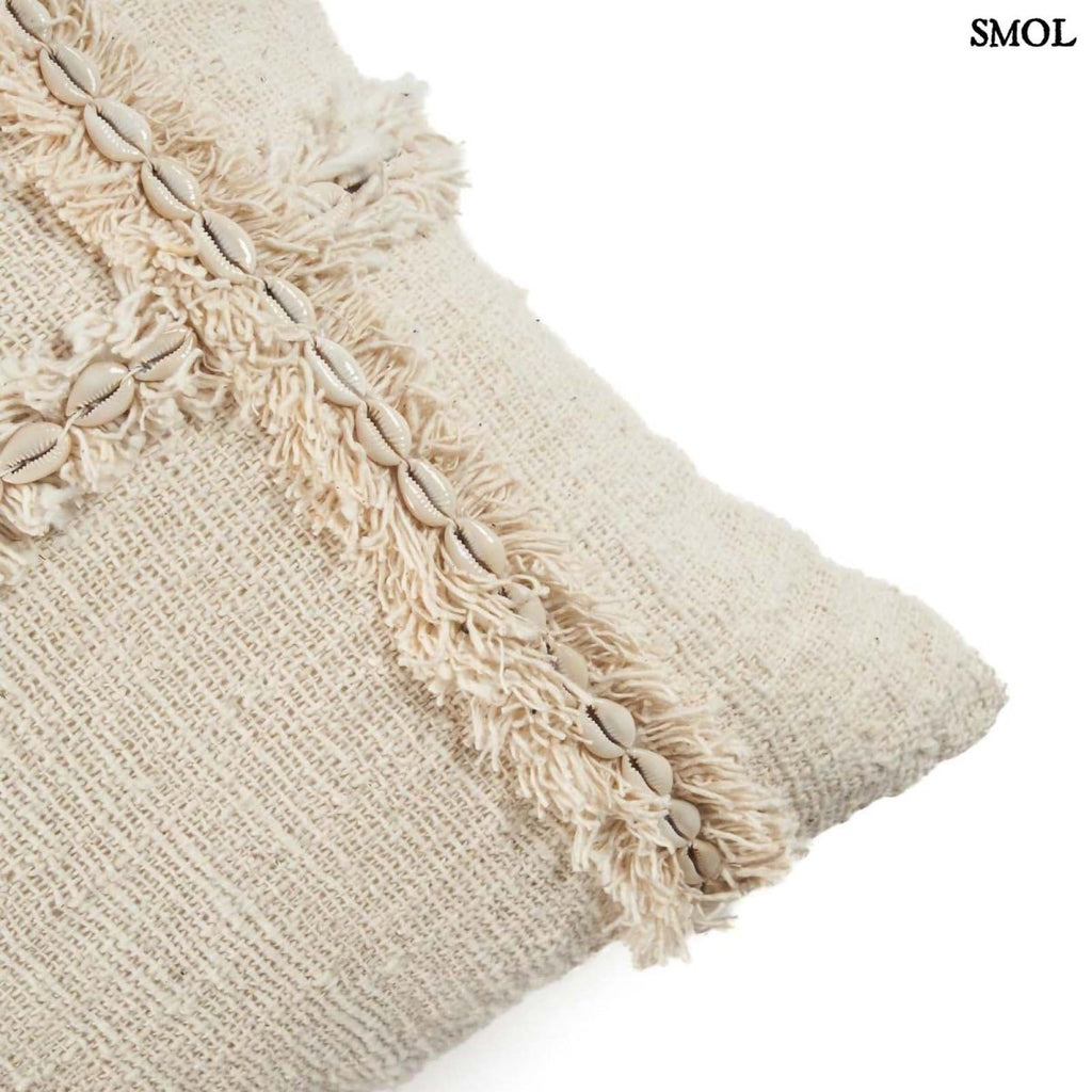 Boho pamut párna natúr színben, kagylómintás díszítéssel - sarok