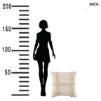 Boho pamut párna natúr színben, kagylómintás díszítéssel - méretarányosan