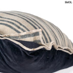 Díszpárnahuzat Nordic, 50x50 cm, lenvászon és bársony, natúr fekete csíkos sarok nagyítva