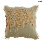 Díszpárnahuzat trópusi pálmafás hímzéssel, erdő zöld színben fehér háttérrel