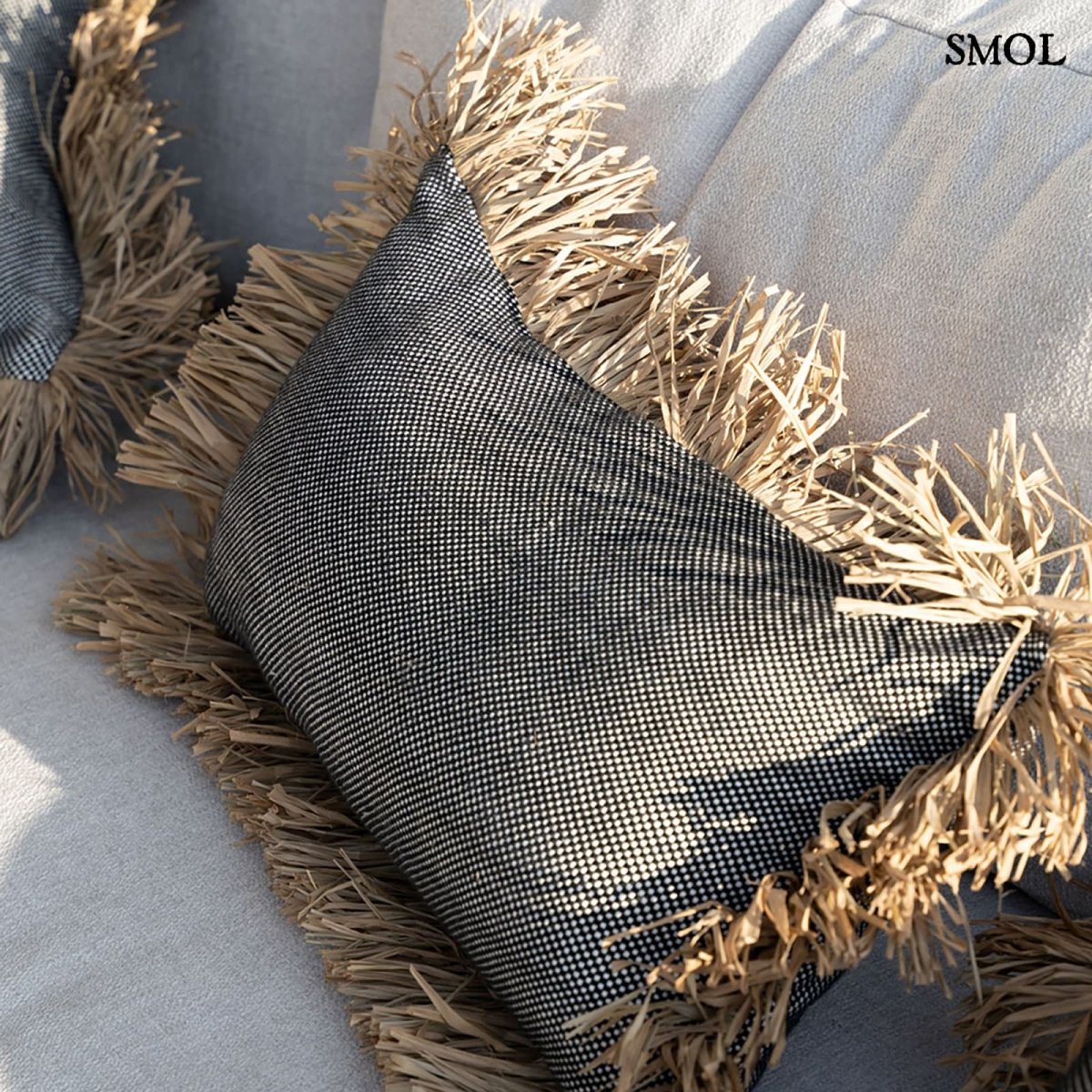 Díszpárnahuzat Raffiával, 30x50 cm | BONITA - SMOL