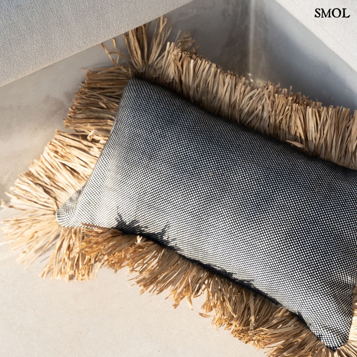 Díszpárnahuzat Raffiával, 30x50 cm | BONITA - SMOL