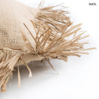 Natúr színű juta és raffia díszpárnahuzat rojtok nagyítva