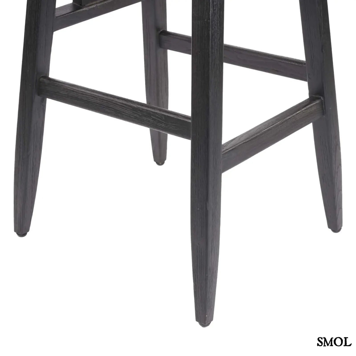 Fekete fa bárszék LovYa, tömör teakfa háttámlával, modern konyhaszigethez lábak nagyítva