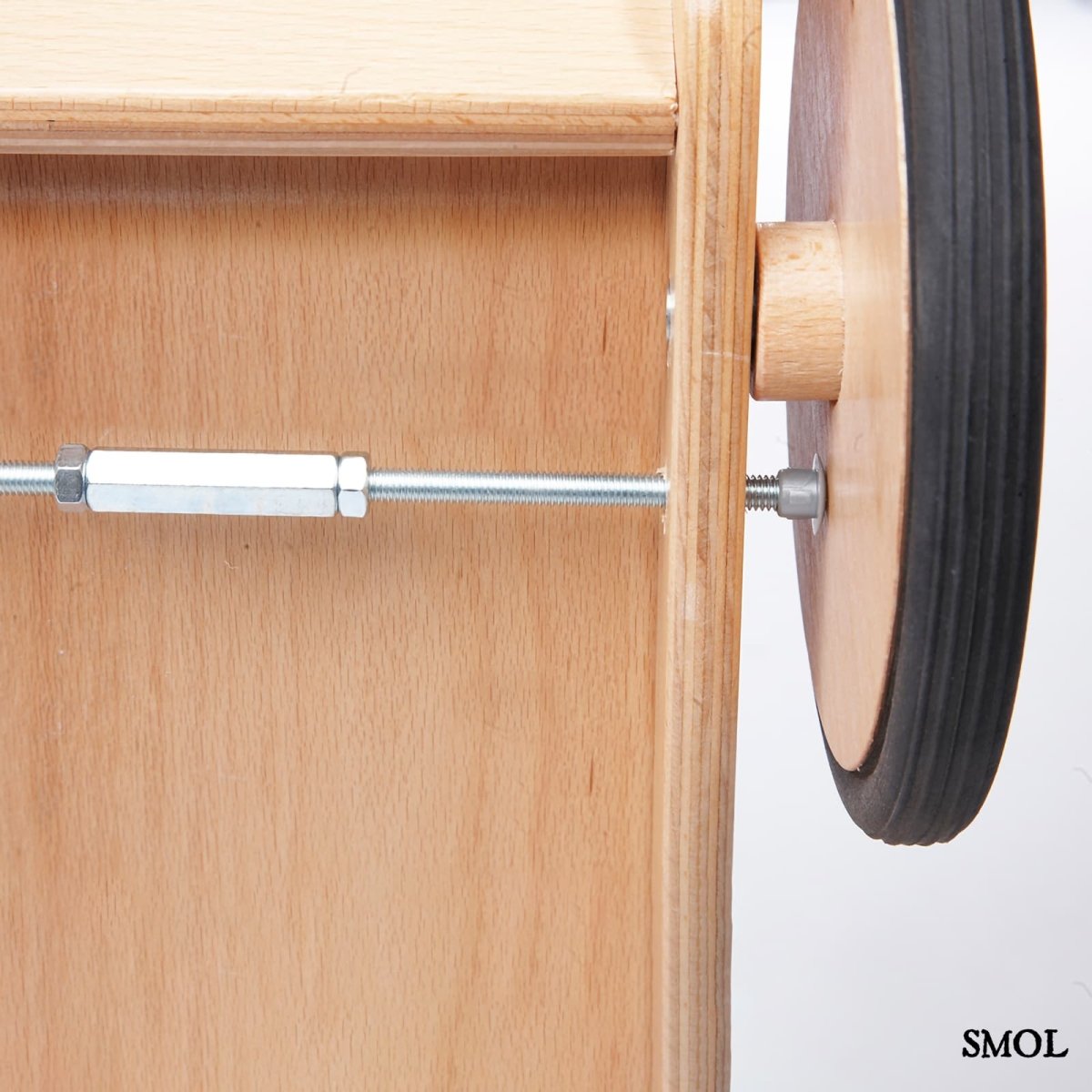 Járássegítő gyerekeknek fékrendszerrel és tárolórésszel - fékrendszer