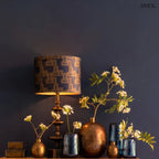 Két darabból álló, szögletes kialakítású antik bronz fémdoboz szett ékszerek és emlékek tárolására, asztalon