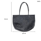 Fekete fonott bőr válltáska és óriás pakolós táska elegáns, kézzel készített textúrával, méretekkel