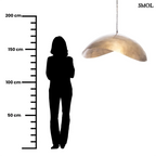 Extra nagy, hullámos függőlámpa sárgaréz/arany színű fémből, egyedi designnal,  méretarányosan