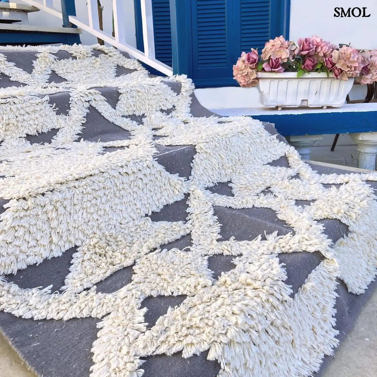 Gyapjúszőnyeg - kézzel szőtt, 150x200 | MATILDIS | SMOL - lépcsőre terítve