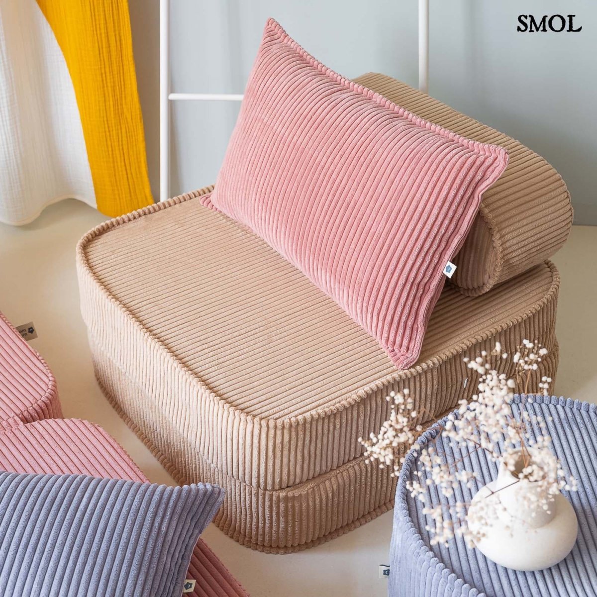 BROWN SUGAR, ággyá alakítható gyerekfotel, 65x60x25 - smol.hu - rózsaszín párnával