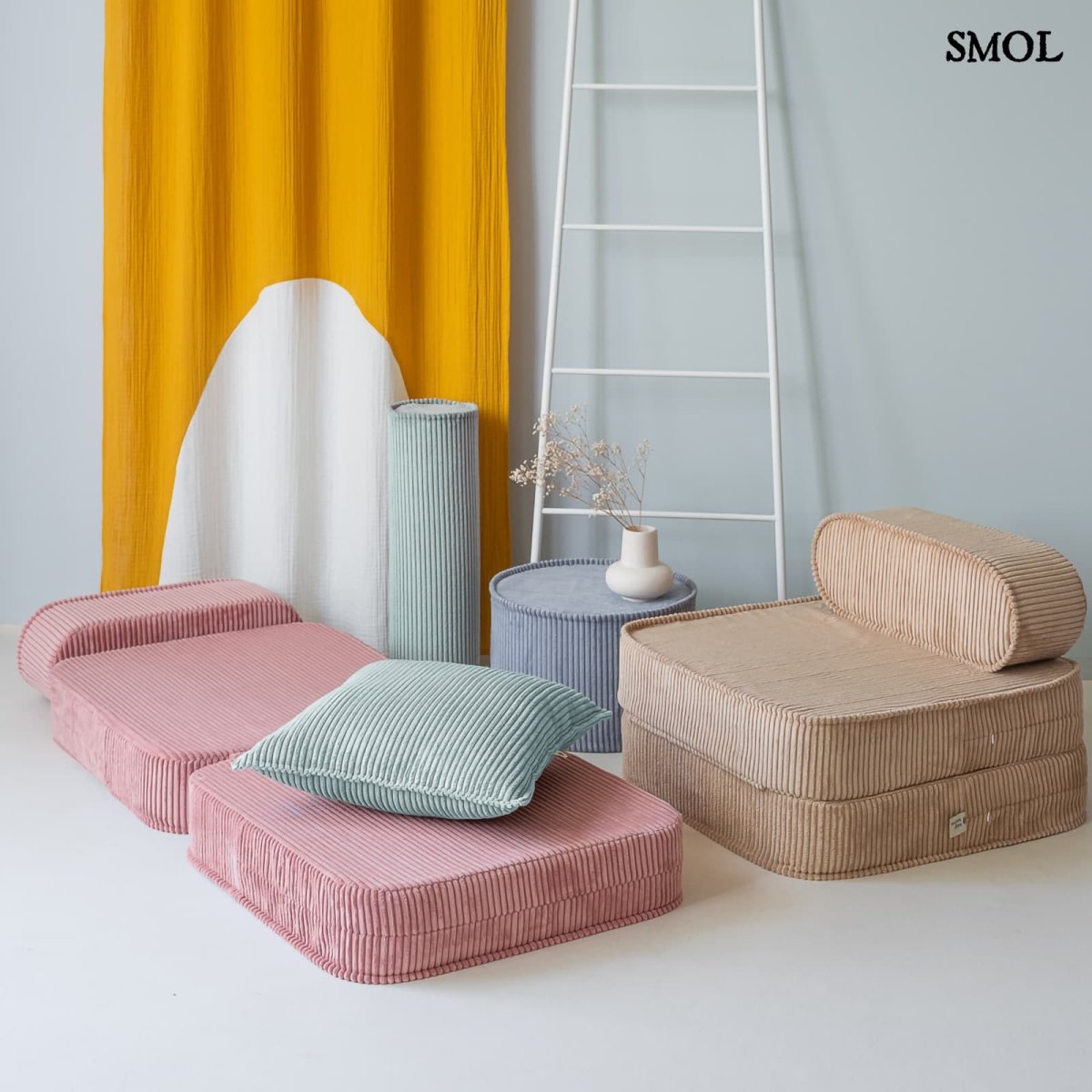 Gyerek ágyfotel, 1 részes | PINK MOUSSE, ággyá alakítható gyerekfotel - smol.hu - ággyá alakítva, kiegészítő termékekkel