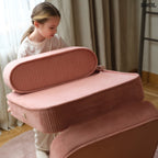 Gyerekfotel - ággyá alakítható, kordbársony | PINK MOUSSE | SMOL - kisgyerek ággyá alakítás közben