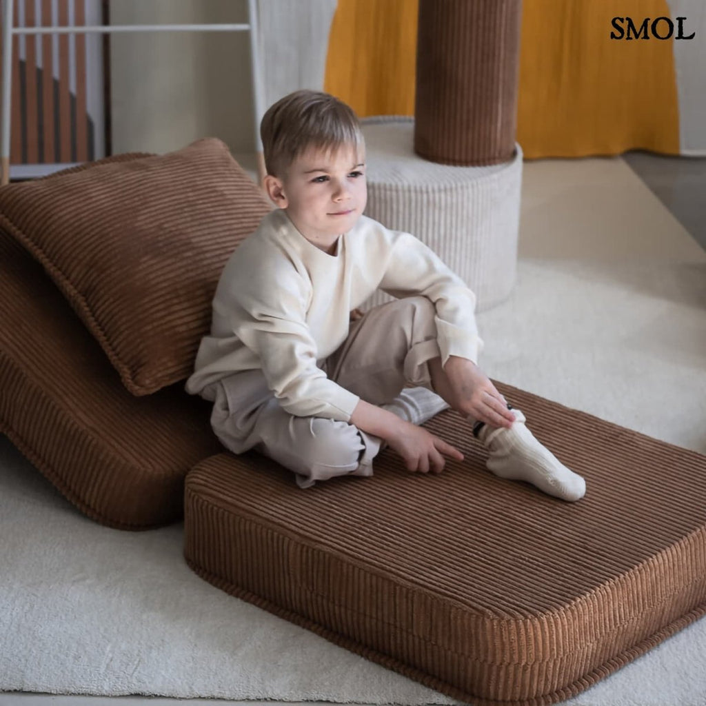 Gyerek ágyfotel, 1 részes | TOFFEE, ággyá alakítható, kordbársony gyerekfotel - SMOL - ággyá alakítva gyerekkel