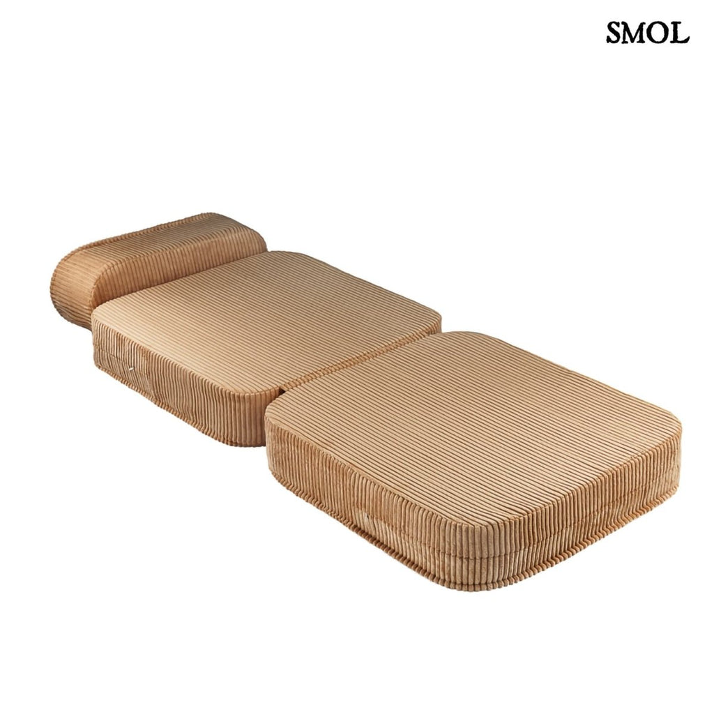 Gyerek ágyfotel, 1 részes | TOFFEE, ággyá alakítható, kordbársony gyerekfotel - SMOL - ággyá alakítva, fehér háttérrel