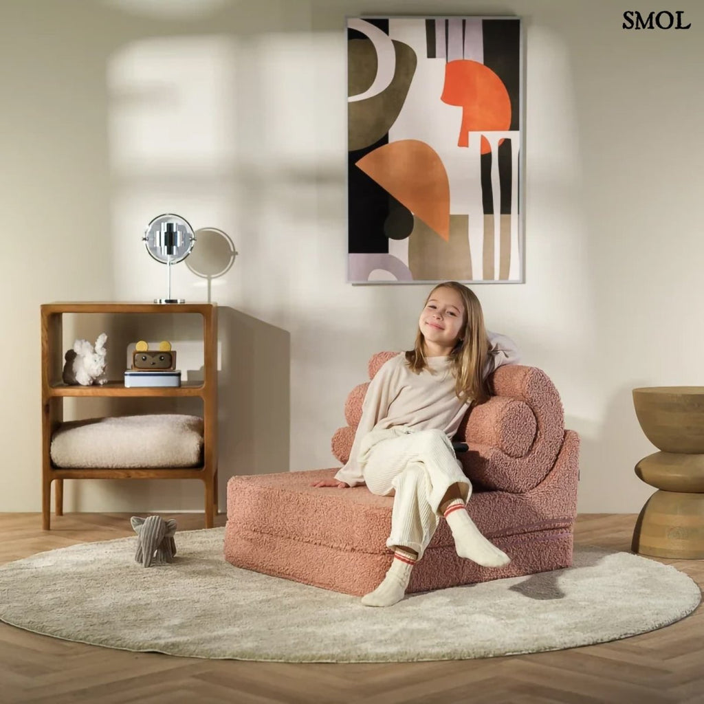 Gyerek ágyfotel | FLIPSTER GUAVA, ággyá alakítható gyerekfotel - smol.hu - fotelként boldog gyerekkel