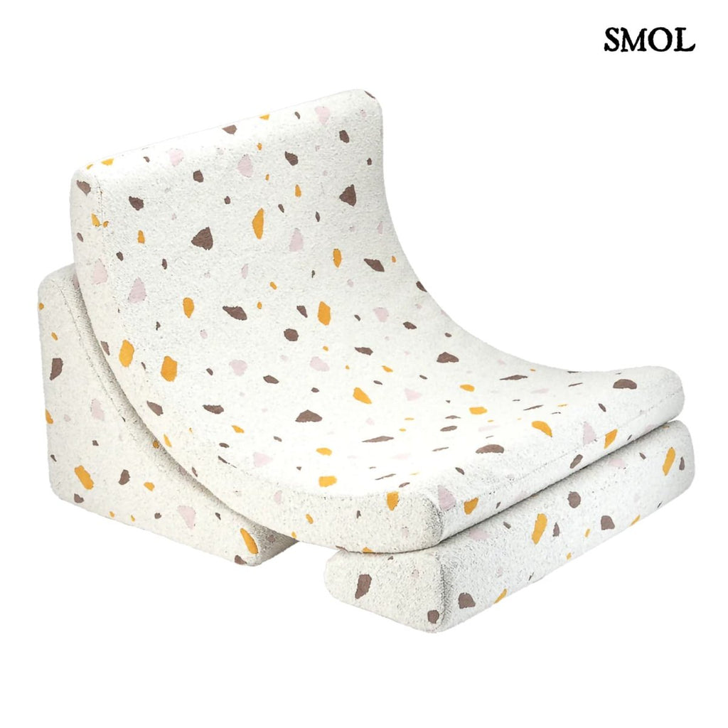 Gyerek holdfotel - 3 részes| TERRAZZO MARBLE, hold alakú, moduláris gyerekfotel - SMOL - fehér háttérrel