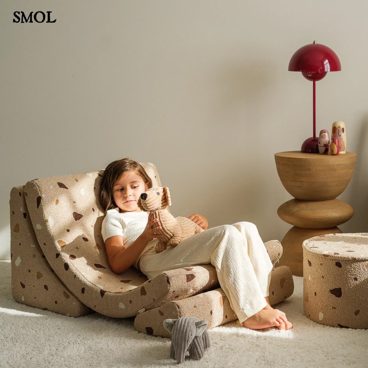 Gyerek holdfotel - 3 részes | TERRAZZO SAND, hold alakú, moduláris gyerekfotel - SMOL - ülő gyerekkel