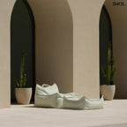 Puff gyerekeknek kültéri használatra, zöld színben- épület előtt