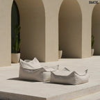 Puff gyerekeknek kültéri használatra - épület előtt