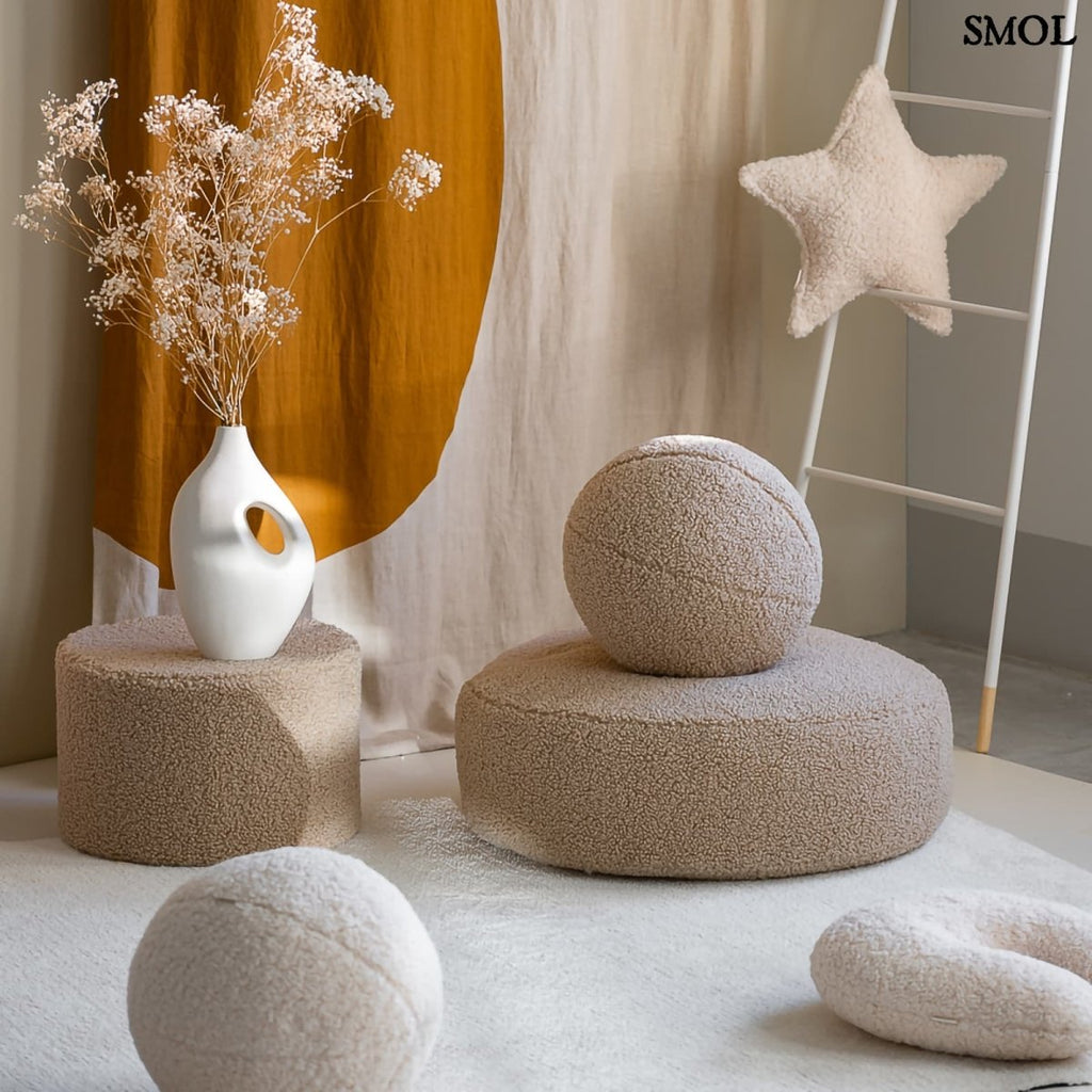 Gyerek labdapárna | BISCUIT, teddy anyagú, gyerekpárna,⌀ 35 cm -SMOL - gyerekszobában kiegészítő termékekkel