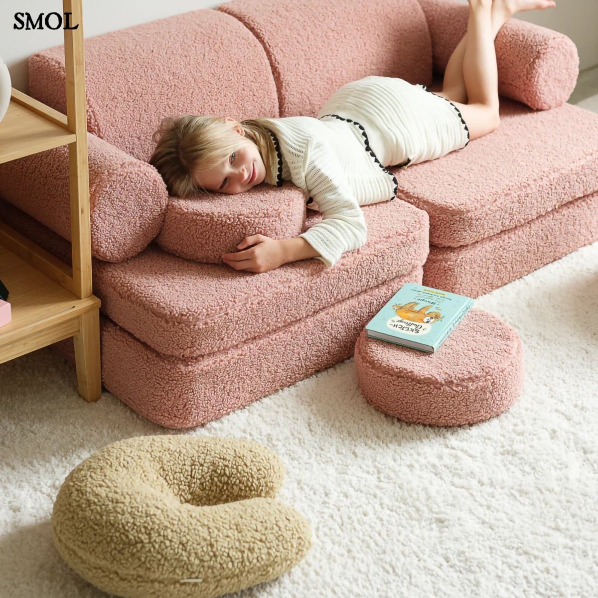 Gyerek U-párna | MATCHA, U-alakú gyerekpárna - SMOL - gyerekszobában, szőnyegen