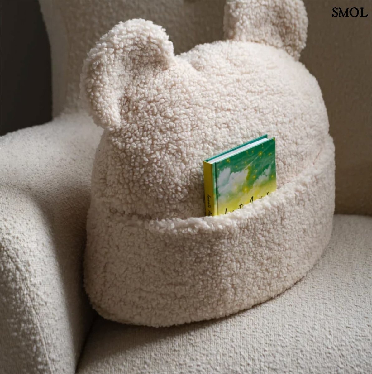 Gyerekpárna, zsebes tároló, mackófüles | TEDDY BISCUIT | SMOL - könyvvel a zsebben