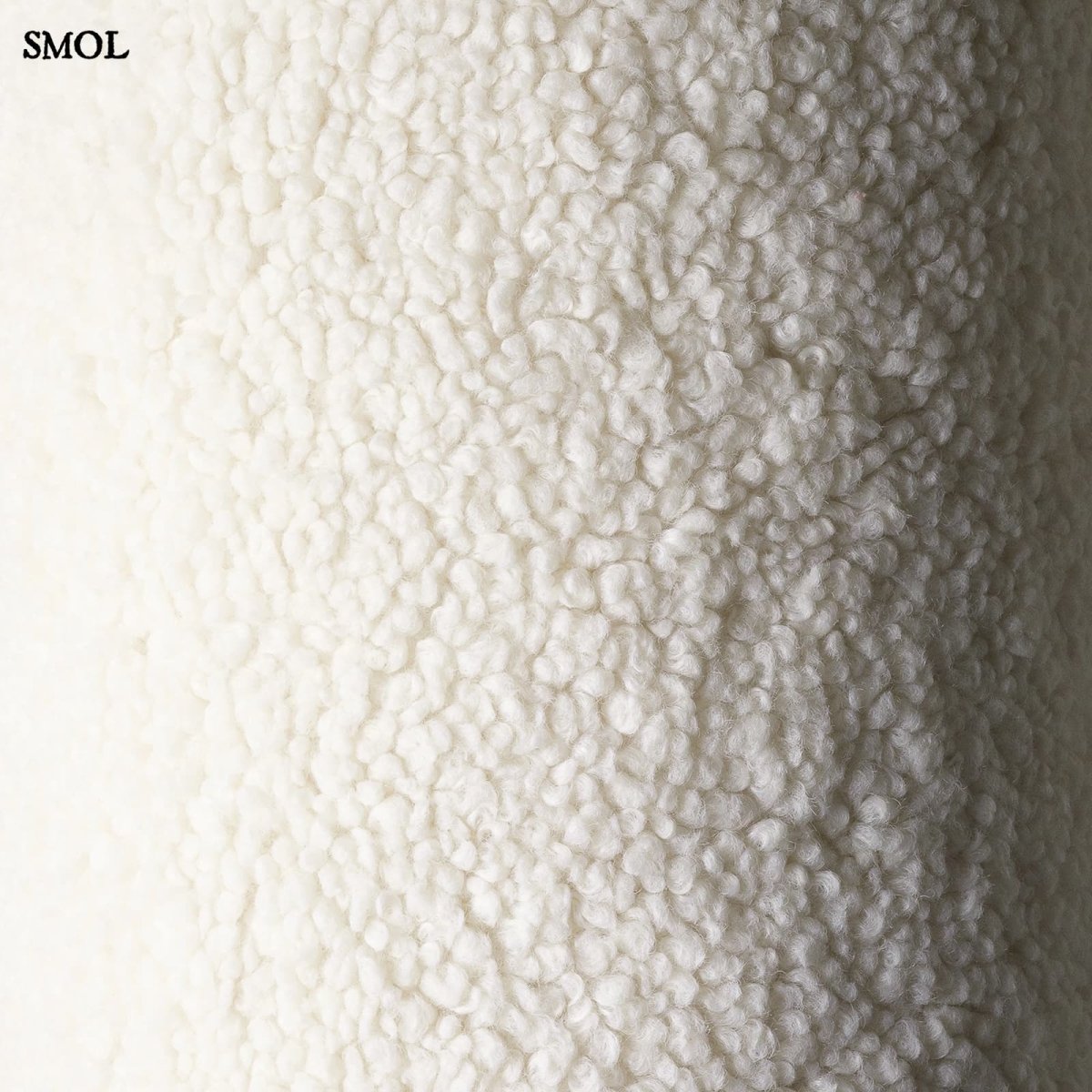 Gyerekpárna, zsebes tároló, mackófüles | TEDDY CREAM WHITE | SMOL - teddy anyag nagyítva