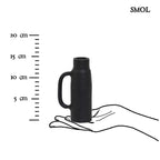 Gyertyatartó és váza - fekete, fém, 14cm | OLLIE - smol.hu - méretarányosan