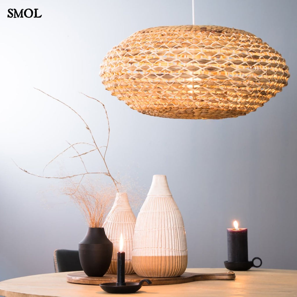 Gyertyatartó - fekete, fém, romantikus, 15 cm | JAYA - smol.hu - étkezőasztalon, égő gyertyákkal