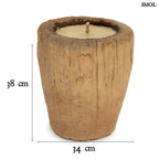 Rusztikus, masszív fatörzs Gyertyatartó (TRUNK) natúr fa kaspóból. XXL méretű, egyedi, sárga viasszal részben töltve, méretekkel