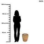 Rusztikus, masszív fatörzs Gyertyatartó (TRUNK) natúr fa kaspóból. XXL méretű, egyedi, sárga viasszal részben töltve, méretarányosan