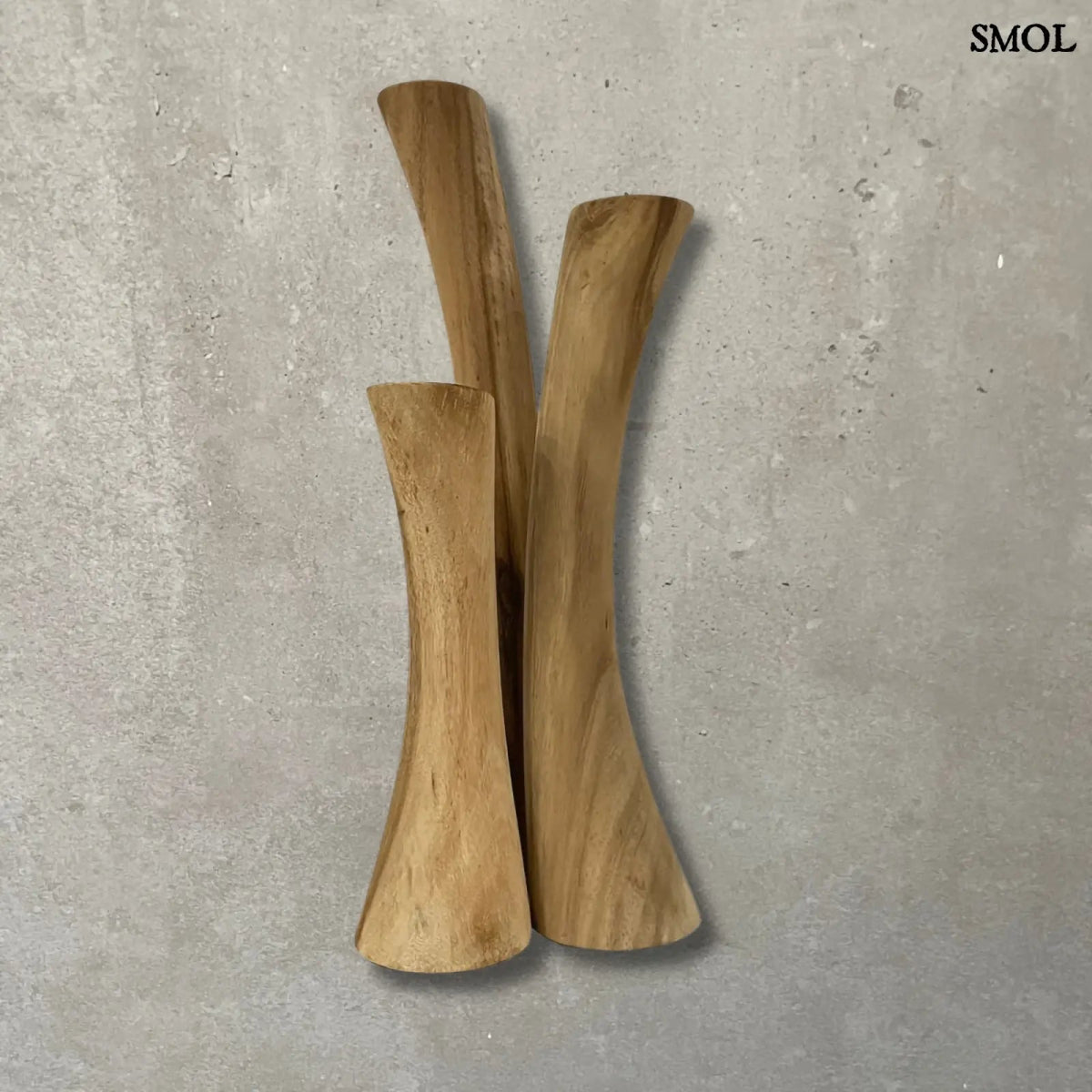 Gyertyatartó Szett Fából – natúr | SOLAS | SMOL - szürke háttérrel