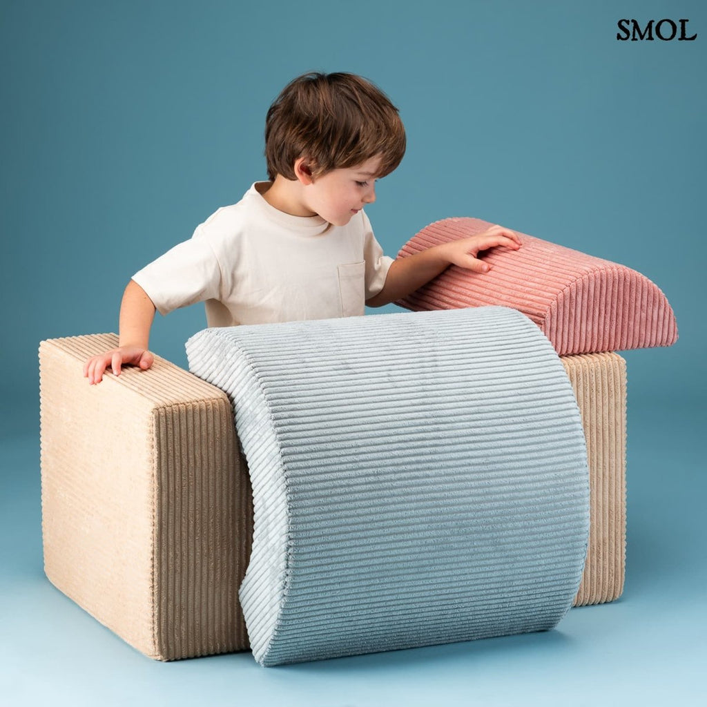 Játékszett - moduláris 3 részes, BROWN SUGAR | SMOL - elemekkel játszó gyerek